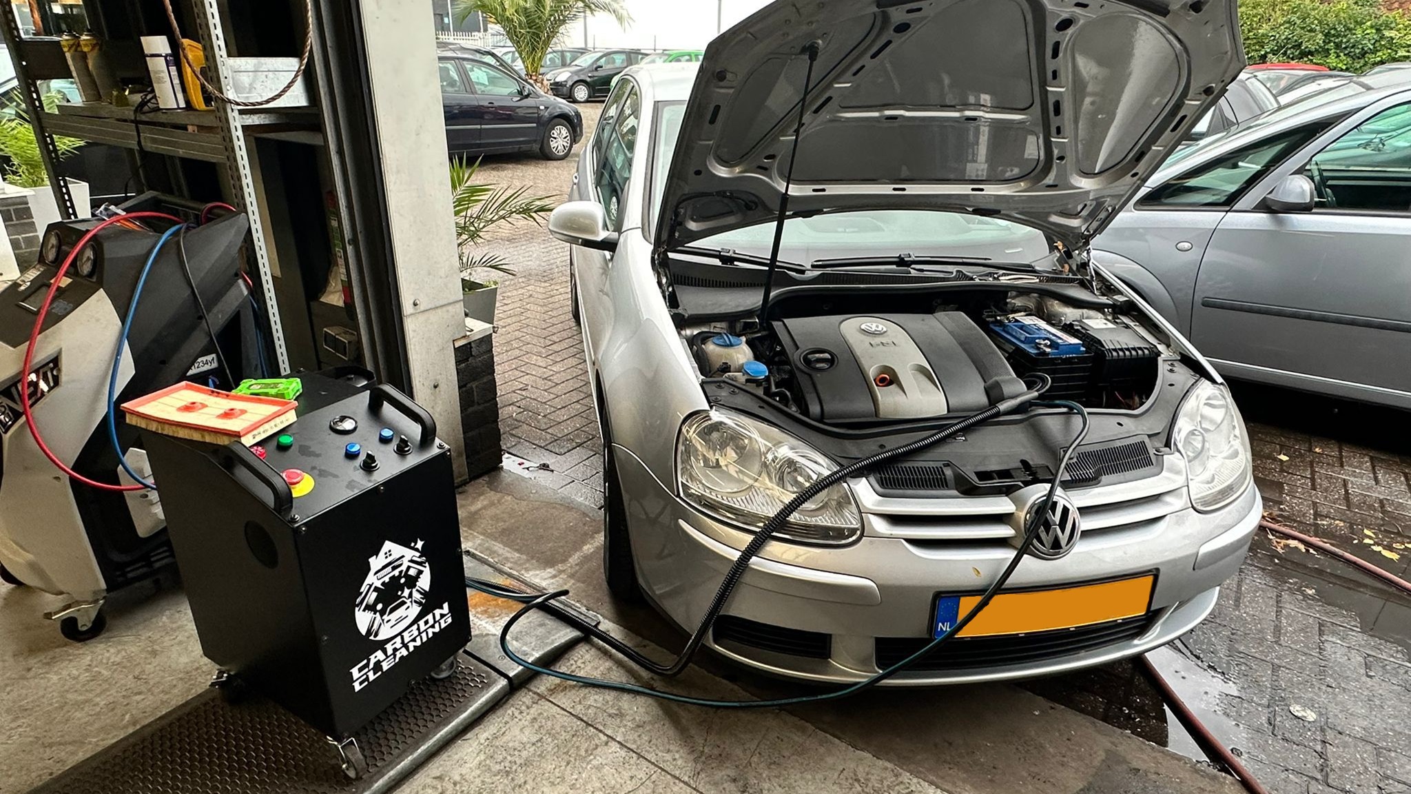 Carbon Cleaning Volkswagen Golf