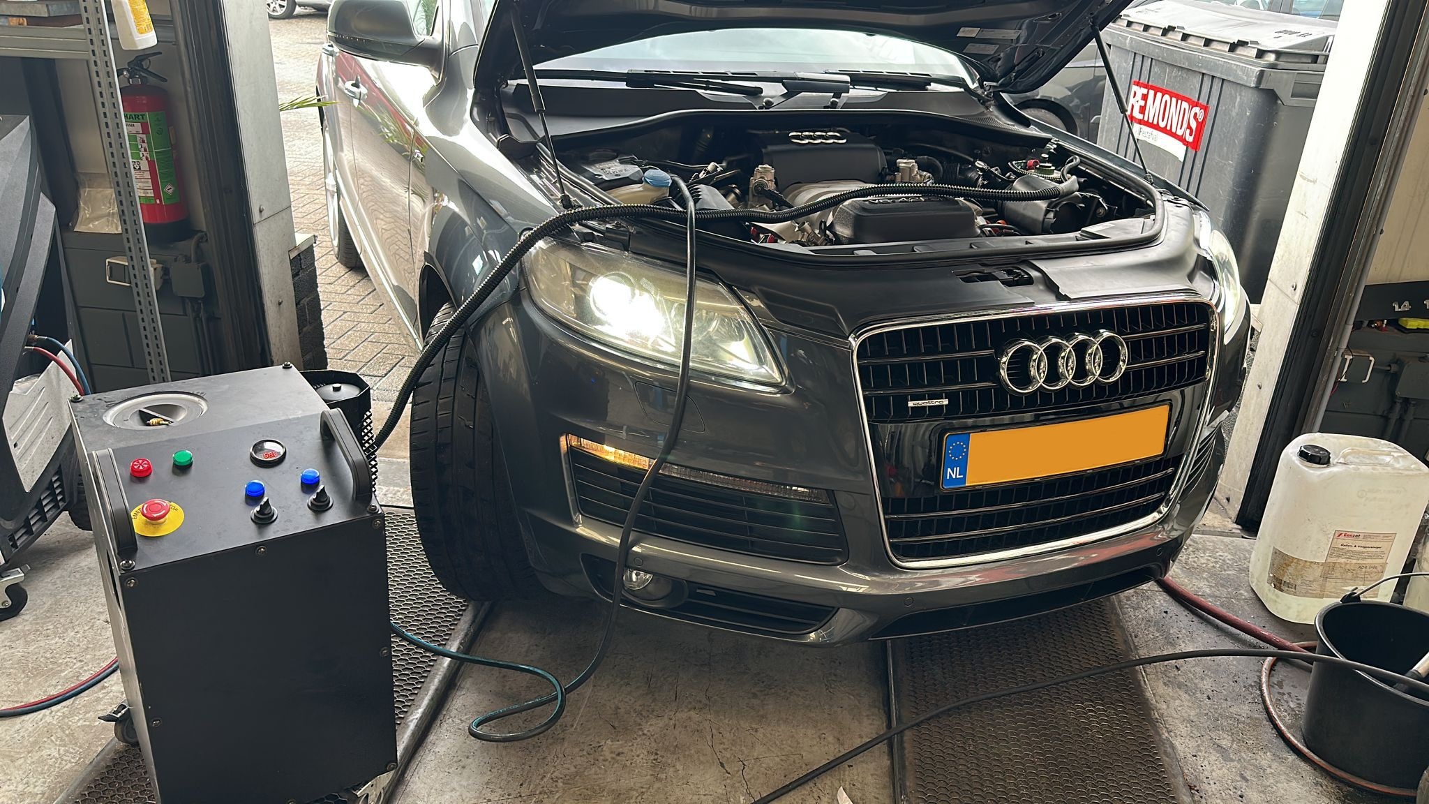 Carbon Cleaning Audi