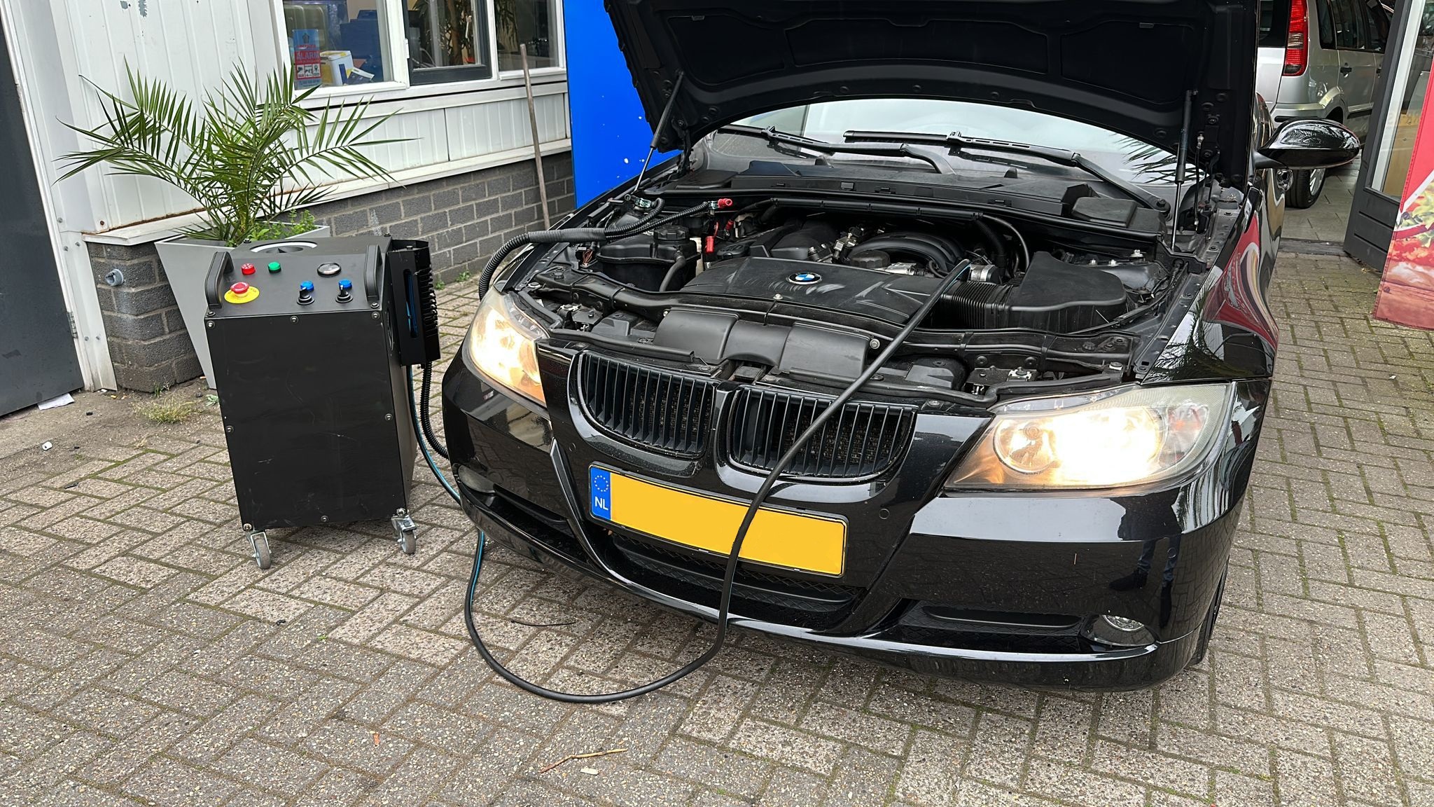 Carbon Cleaning BMW